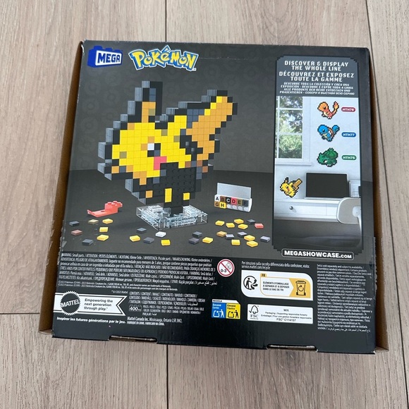 MEGA Pokémon Pikachu Building Toy Kit (400 Pieces) Retro Set for Collectors - Picture 5 of 9